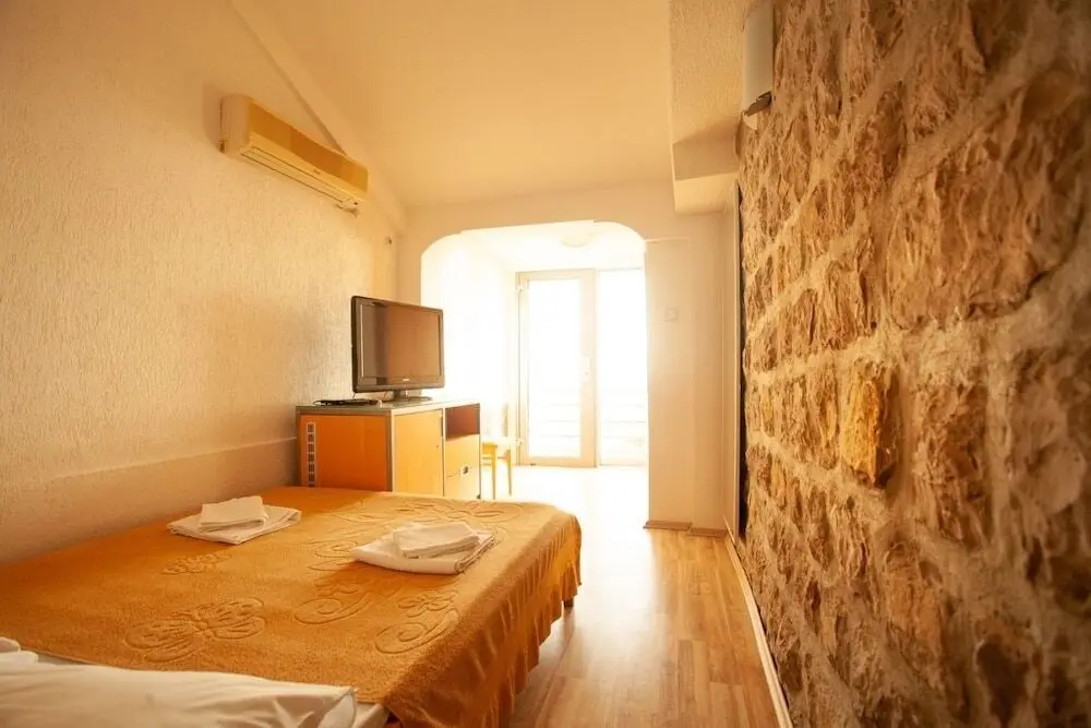 Бульярица: Hotel Savojo