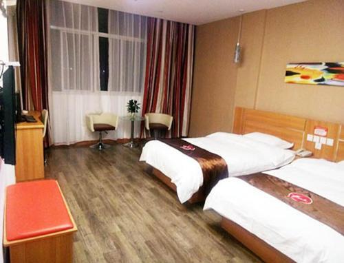Thank Inn Chain Hotel Jiangxi Shangrao Qianshan 2nd Fuwei Road — фото 1