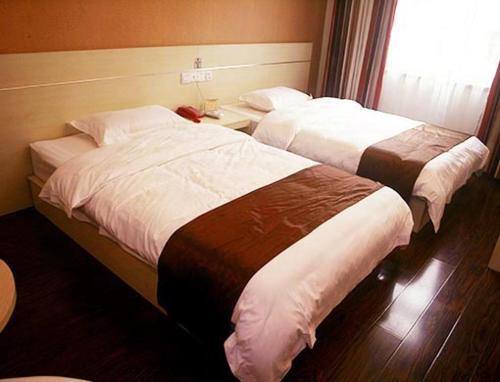 Ичунь: Thank Inn Chain Hotel Jiangxi Yichun Fengcheng Dongfanghong Avenue