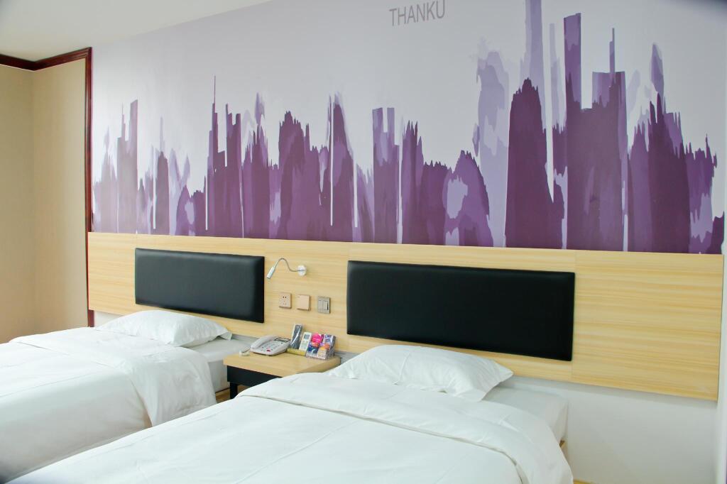Дежоу: Thank Inn Chain Hotel Shandong Dezhou Decheng District Wanda Plaza