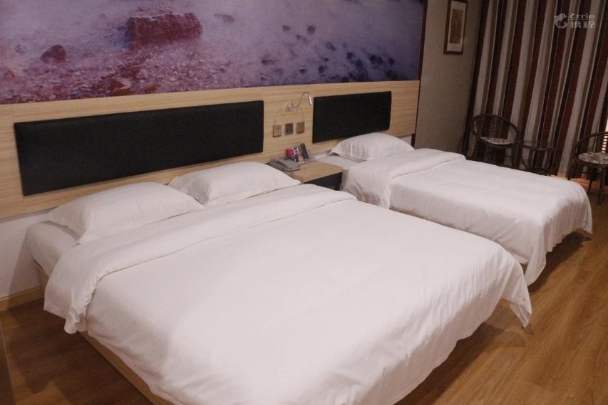 Дежоу: Thank Inn Chain Hotel Shandong Dezhou Decheng District Wanda Plaza