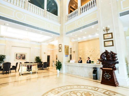 Инчэн: Vienna Hotel Yingcheng Hai Mountain Yingcheng