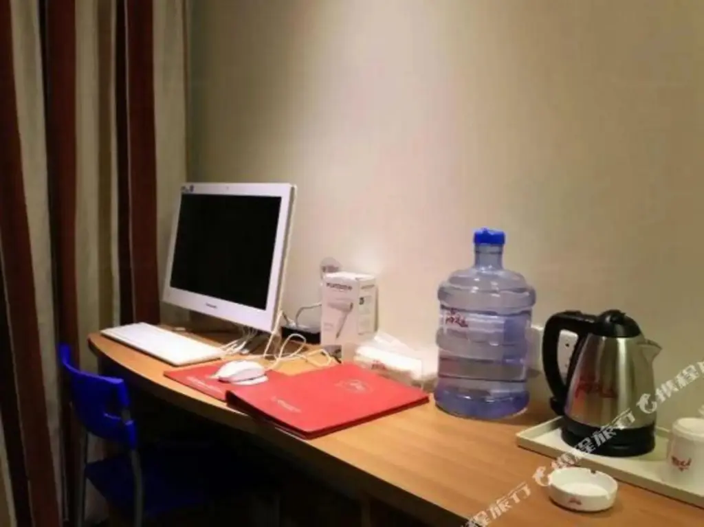 Ичэнь: Thank Inn Chain Hotel Houma Wenming Road