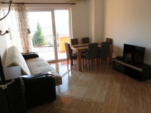 Сутоморе: Apartments Victoria