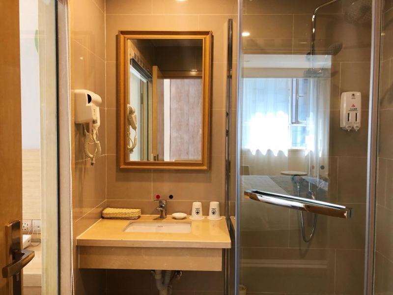 Урумчи: Greentree Inn Urumqi Airport Tianyi International City Business Hotel