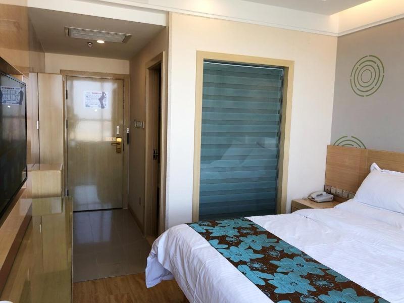 Урумчи: Greentree Inn Urumqi Airport Tianyi International City Business Hotel