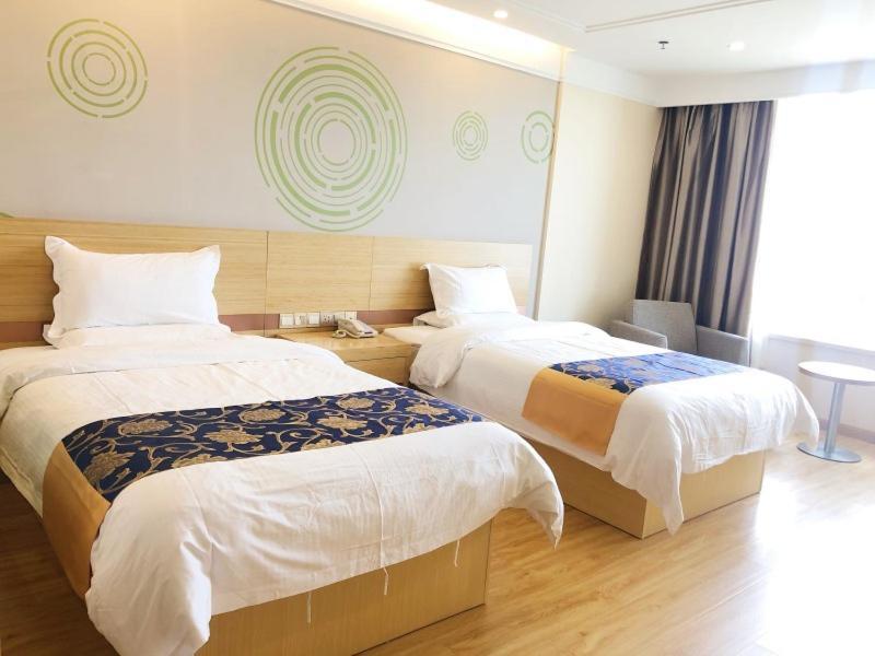 Урумчи: Greentree Inn Urumqi Airport Tianyi International City Business Hotel