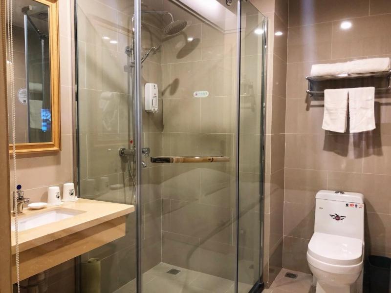 Урумчи: Greentree Inn Urumqi Airport Tianyi International City Business Hotel
