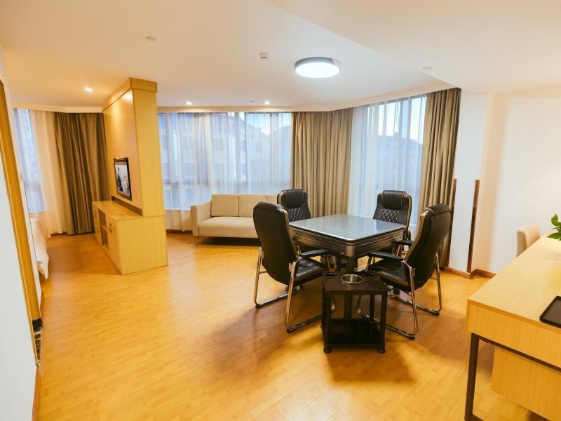 Цзясинь: GreenTree Inn Haining Chang'an University Town