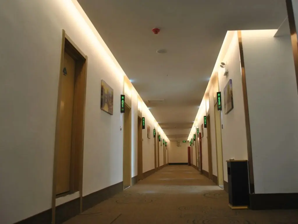 Хецзе: GreenTree Heze Changcheng Road Tianhua E-commerce