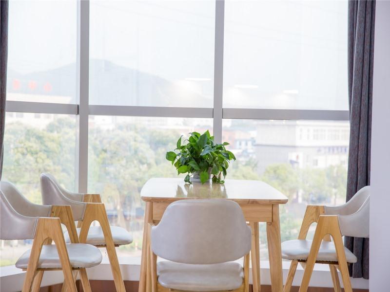Уси: GreenTree Inn Wuxi Jiangyin High-speed Train Jinsanjiao Market Express Hotel