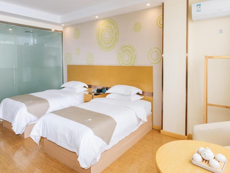 Уси: GreenTree Inn Wuxi Jiangyin High-speed Train Jinsanjiao Market Express Hotel