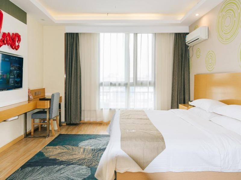 Уси: GreenTree Inn Wuxi Jiangyin High-speed Train Jinsanjiao Market Express Hotel