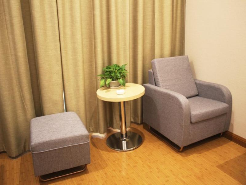 Greentree Inn Zhengzhou Fangte Green Expo Park Shangdu Road Express Hotel — фото 1
