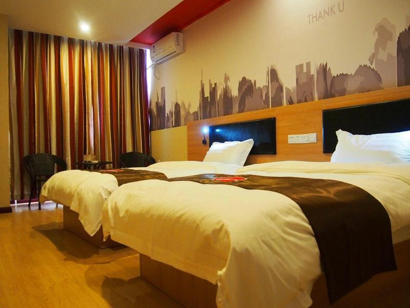 Наньчан: Thank Inn Chain Hotel jiangxi nanchang zhongshan road August 1st pavilion mero station
