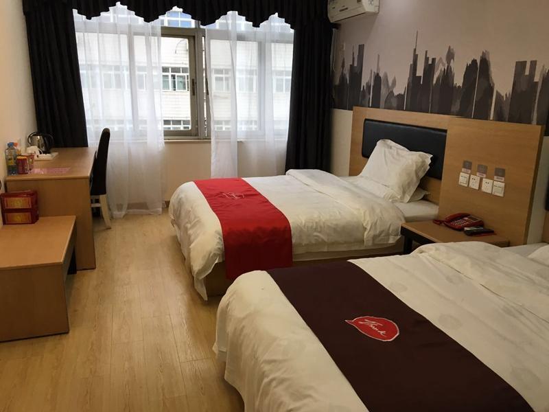 Наньчан: Thank Inn Chain Hotel jiangxi nanchang zhongshan road August 1st pavilion mero station
