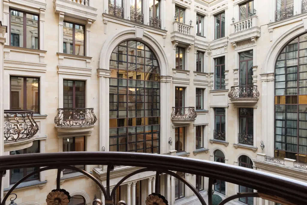Москва: Отель The St. Regis Moscow Nikolskaya