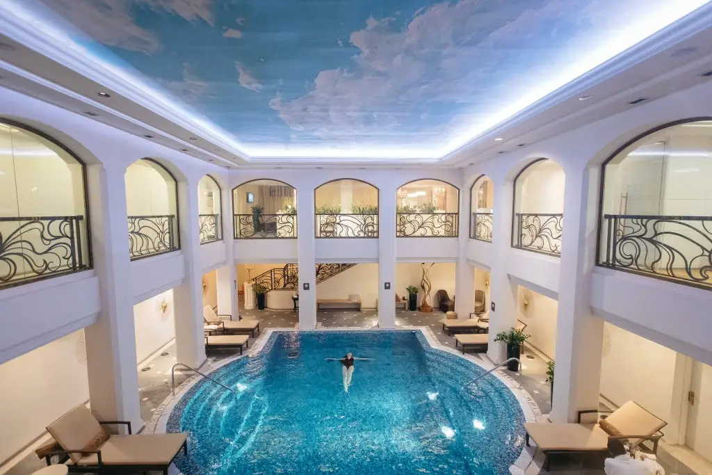 Москва: Отель The St. Regis Moscow Nikolskaya