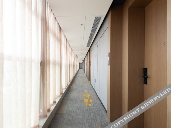Шэньчжэнь: Hampton Apartments by Hilton Shenzhen Futian Mangrove Park