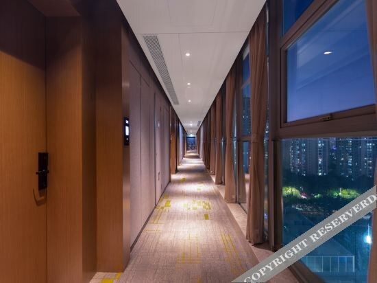 Шэньчжэнь: Hampton Apartments by Hilton Shenzhen Futian Mangrove Park