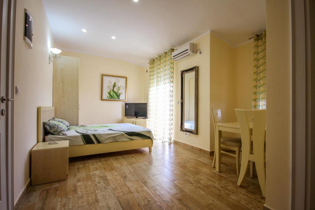 Добро Вода: Apartaments Crown Silvia