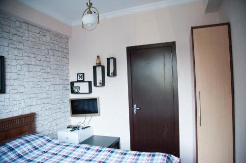 Батуми: Guest House Tsminda Nino