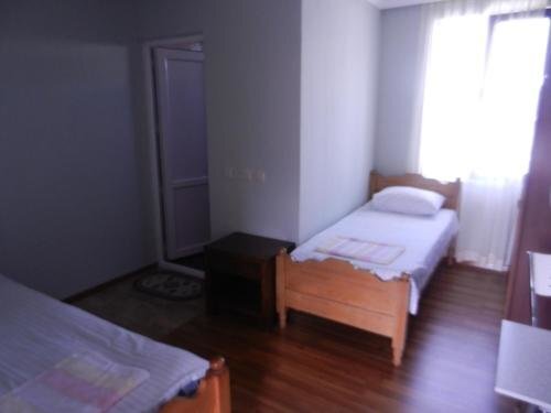 Гонио: Guest House Roman