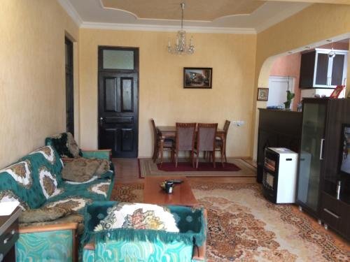 Батуми: Kemeni Guest House
