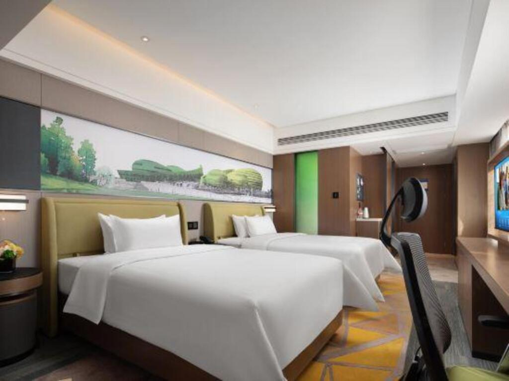 Чжумадянь: Hampton by Hilton Zhumadian Sports Center