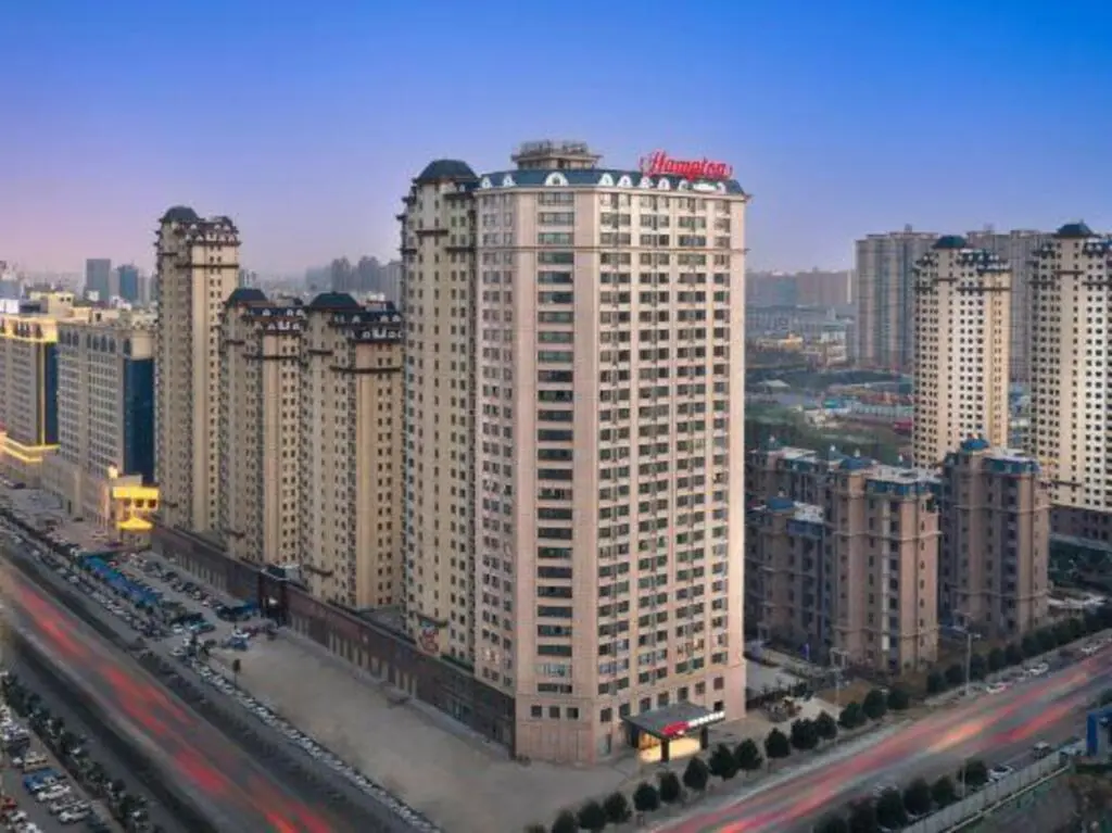 Чжумадянь: Hampton by Hilton Zhumadian Sports Center
