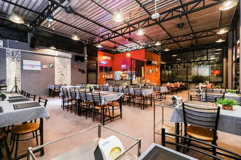 Хуахин: Baan Noppadol Hua Hin Loft Resort by OYO