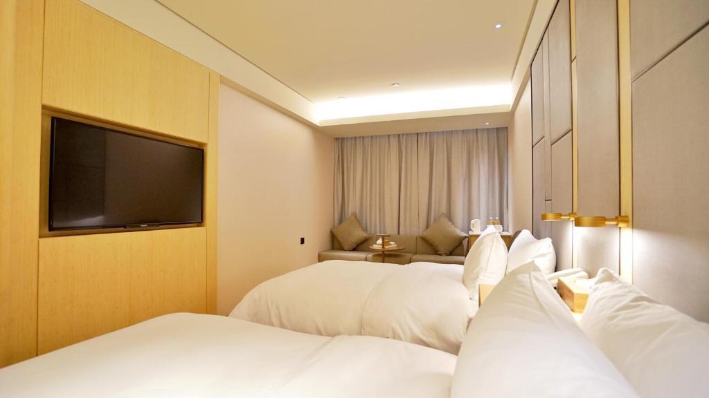 Цзясинь: Ji Hotel Jiaxing Wanda Square