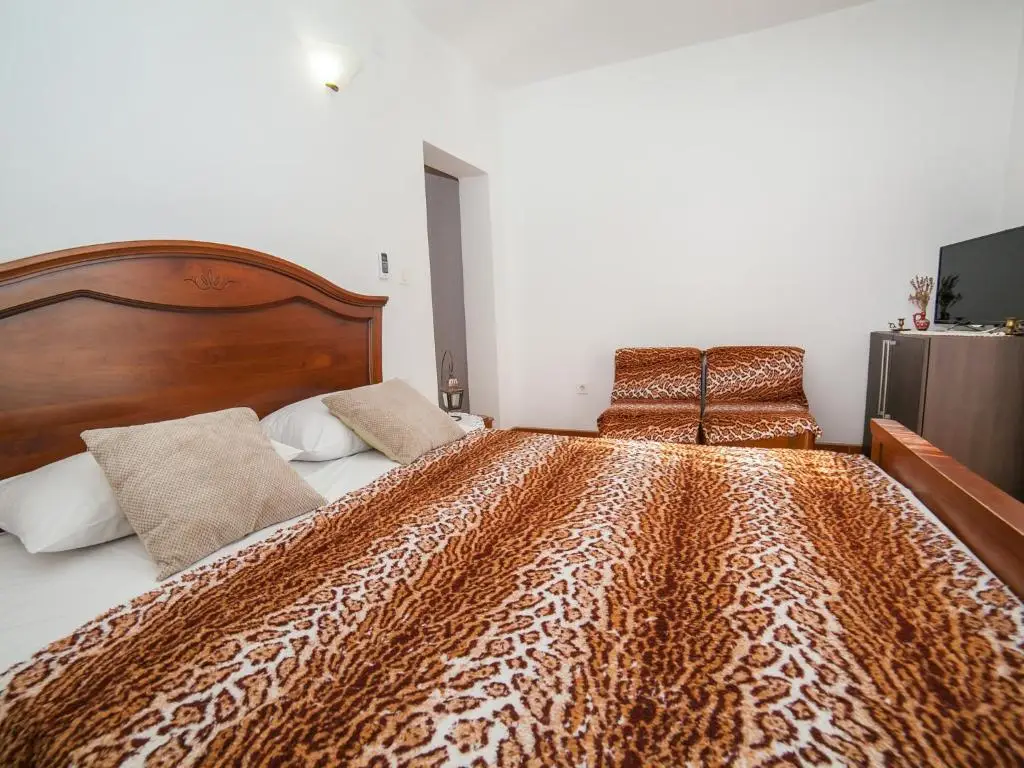 Бечичи: Apartments Savo