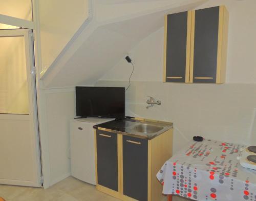 Бечичи: Guest House Jelena
