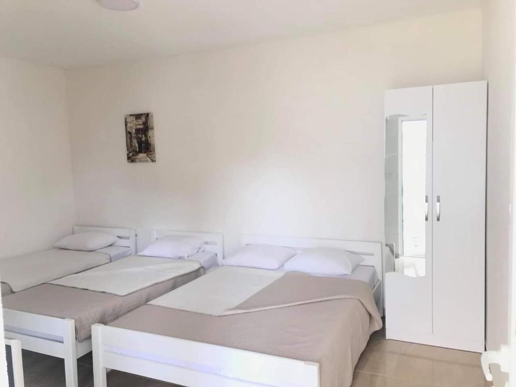 Ульцинь: Apartments In Amor