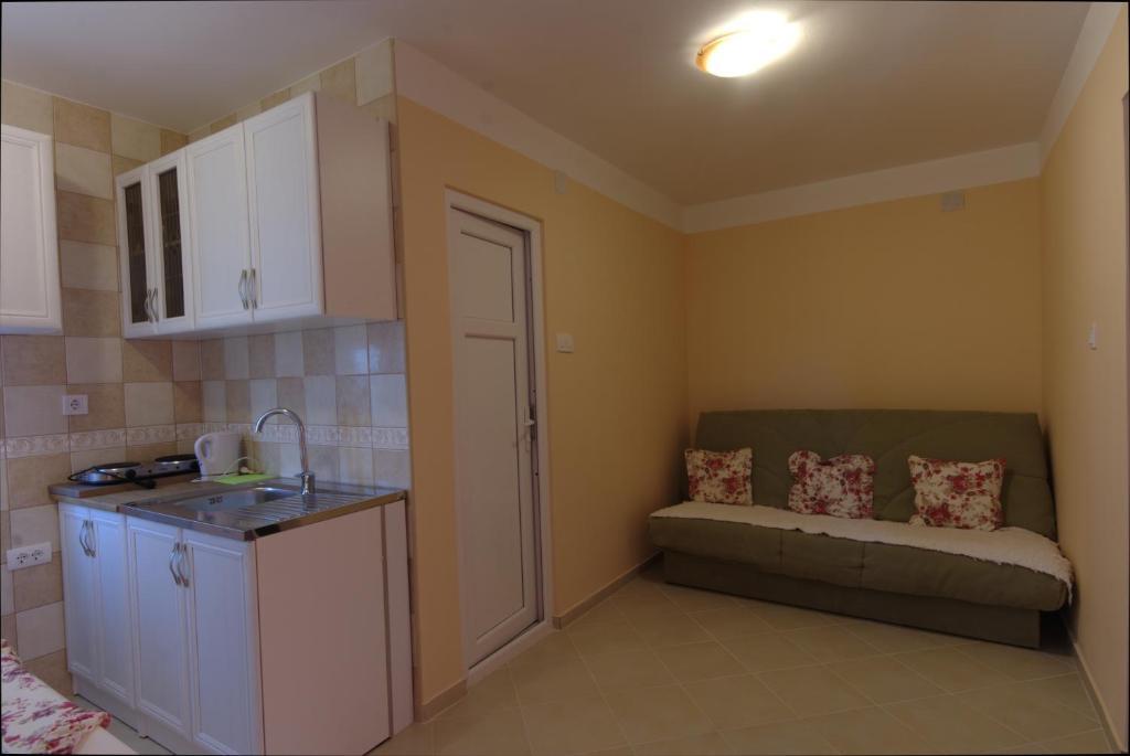 Бар: Apartments Astel