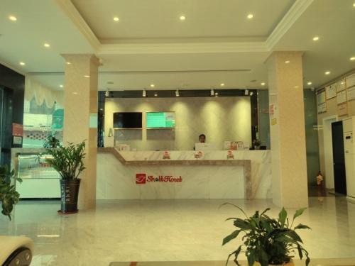 Хайкоу: Green Tree Inn Haikou Airpot Shuttle Bus Xiakan Station Shell Hotel