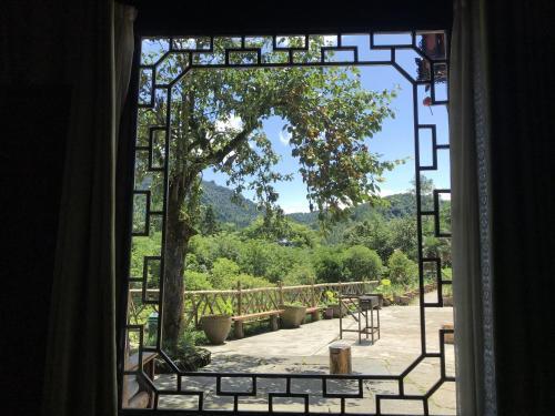 Чжанцзяцзе: Zhangjiajie Lodge In The Forest