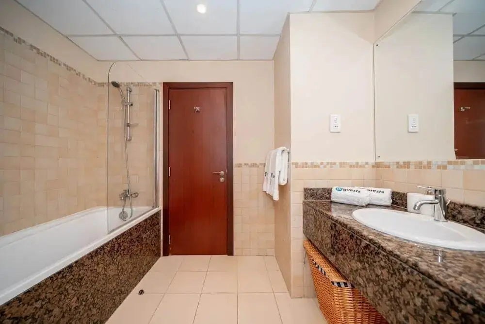 Дубай: Rimal 2 by HiGuests Vacation Homes