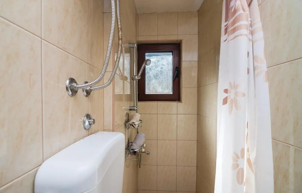 Доброта: Awesome Home in Markov Rt With Wifi and 1 Bedrooms