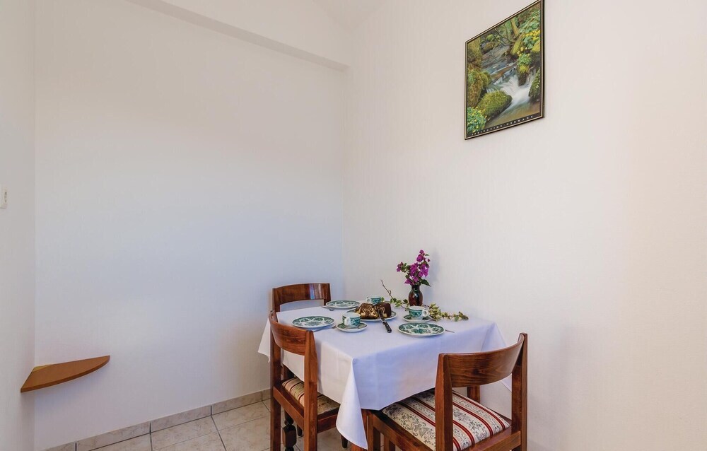 Херцег-Нови: Nice Home in Herceg Novi With Wifi and 1 Bedrooms
