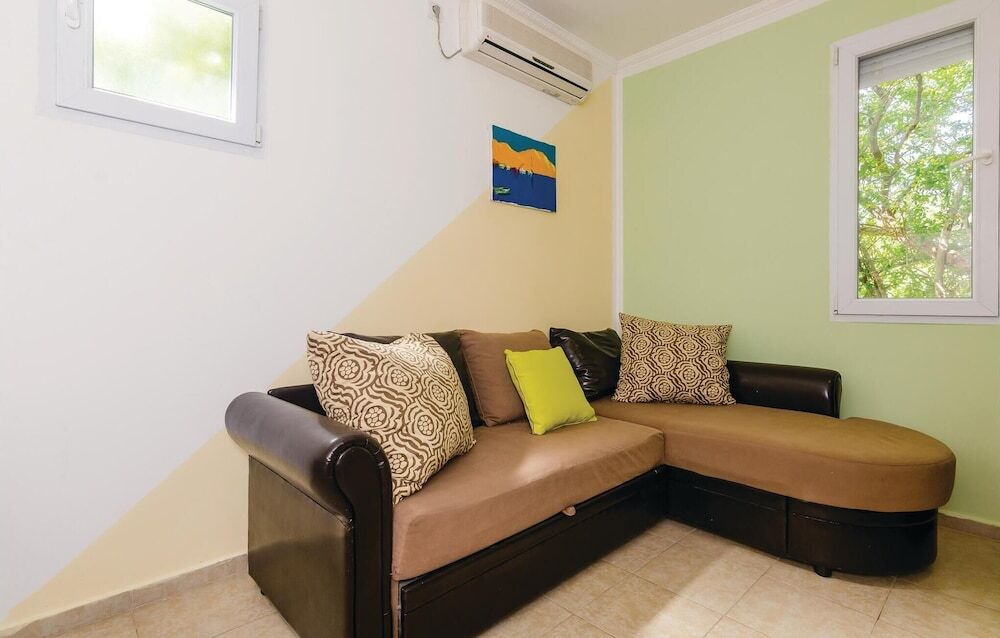 Баошичи: Stunning Home in Herceg Novi With 1 Bedrooms and Wifi