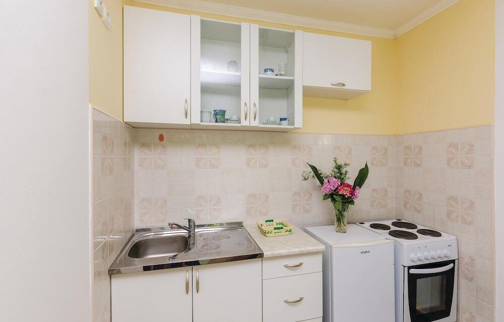 Баошичи: Stunning Home in Herceg Novi With 1 Bedrooms and Wifi