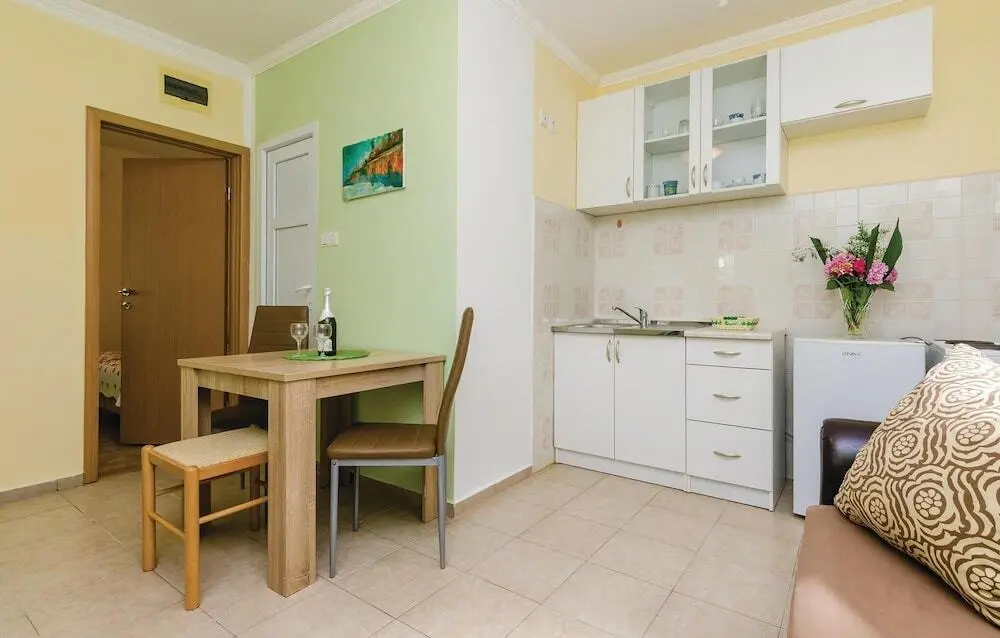 Баошичи: Stunning Home in Herceg Novi With 1 Bedrooms and Wifi