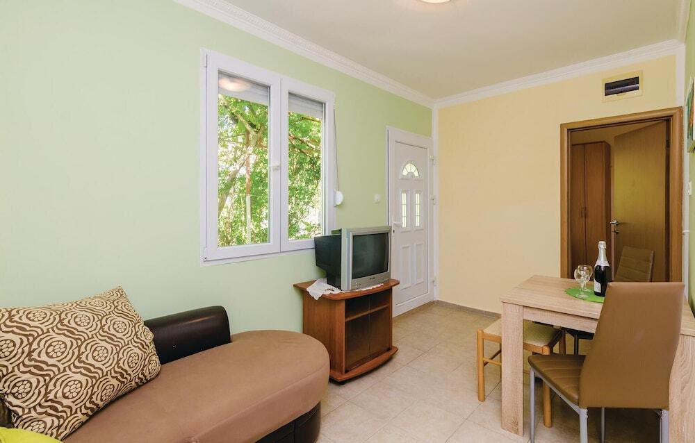 Баошичи: Stunning Home in Herceg Novi With 1 Bedrooms and Wifi