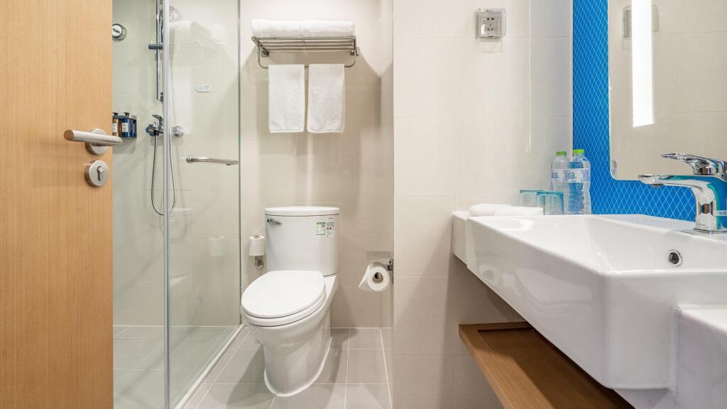 Циндао: Holiday Inn Express Qingdao City Center, an IHG Hotel