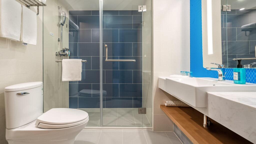 Циндао: Holiday Inn Express Qingdao City Center, an IHG Hotel