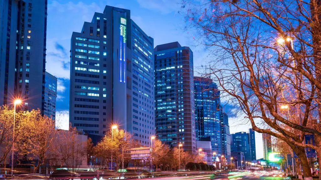 Циндао: Holiday Inn Express Qingdao City Center, an IHG Hotel