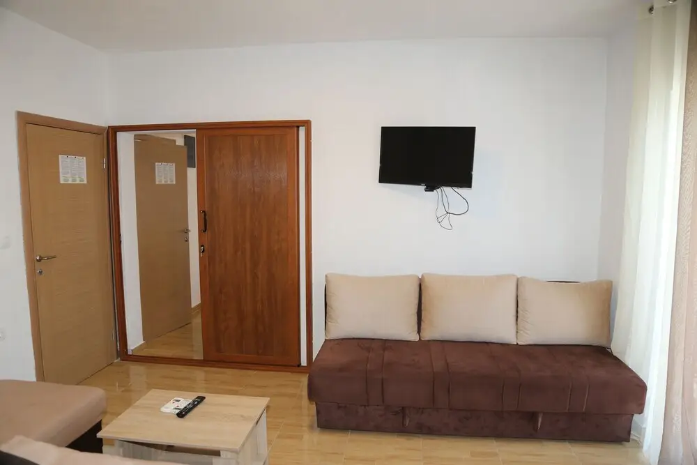 Ульцинь: Inviting 1-bed Apartment in Ulcinj