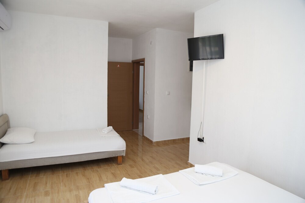 Ульцинь: Fantastic 1-bed Apartment in Ulcinj